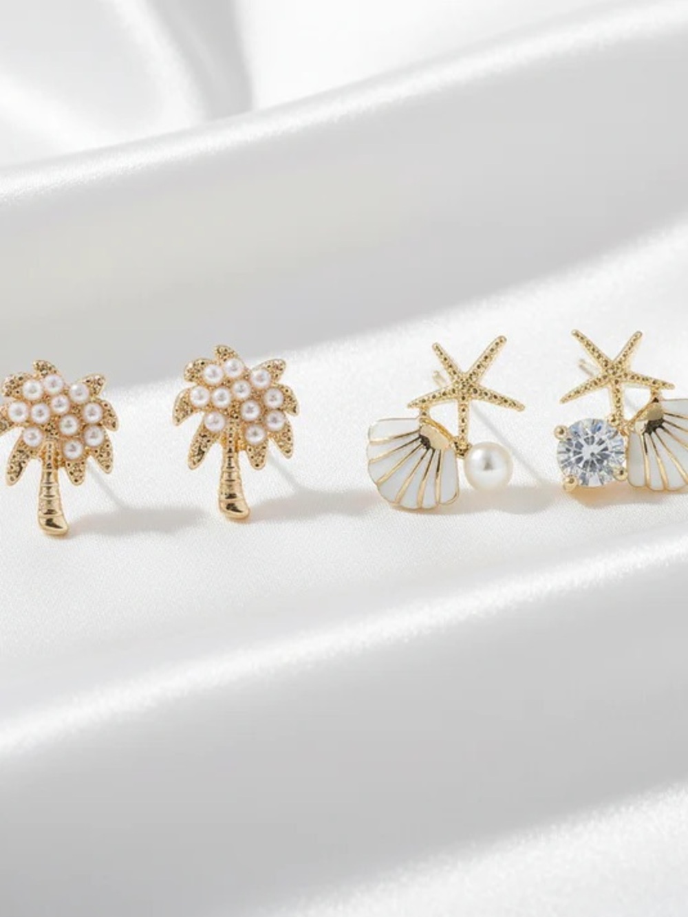 Gold Palm Tree and Seashell Stud Earring Set - White & Gold - Picture 3 of 8